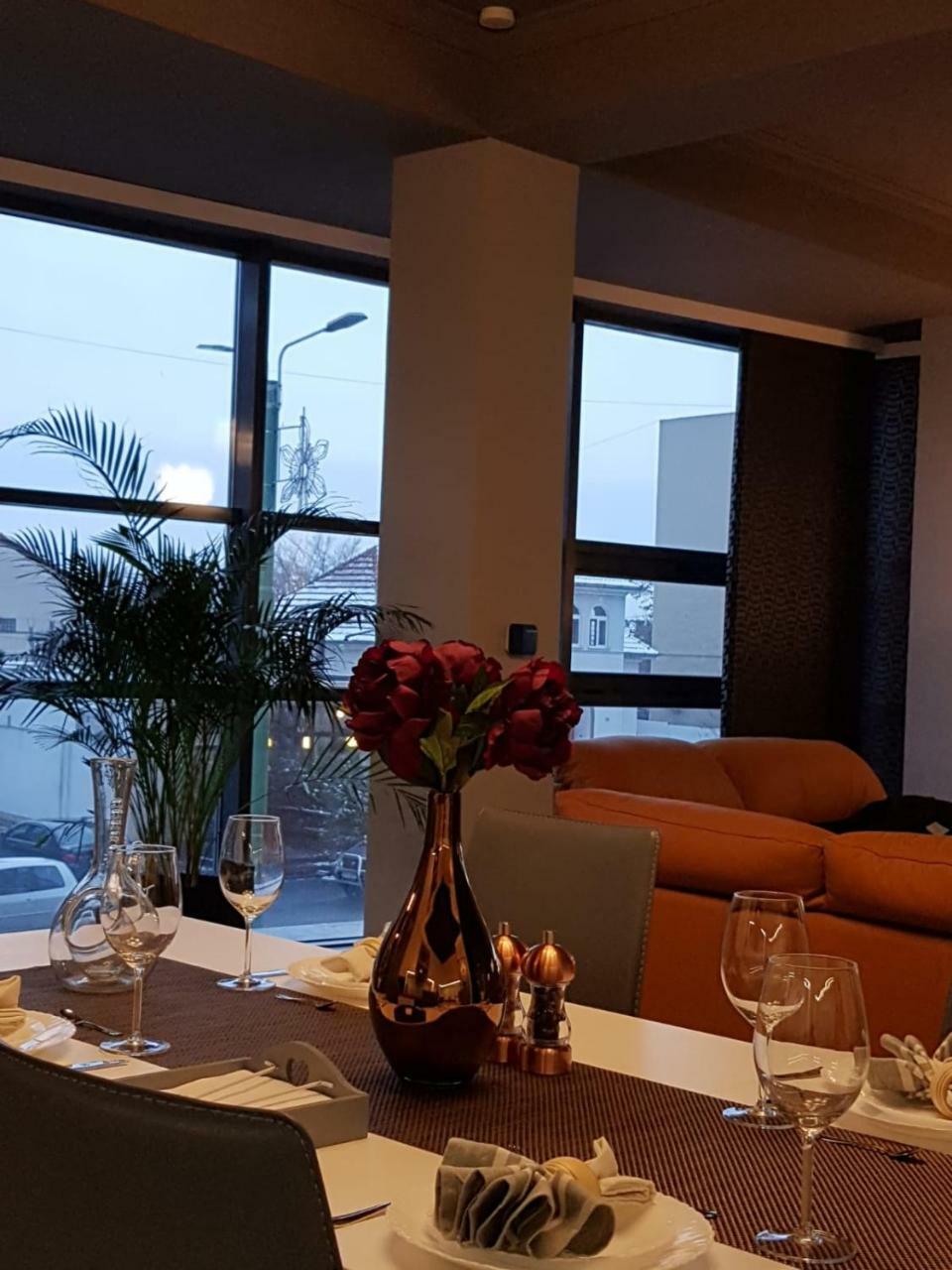 Rubio Residence - Accmonia Luxury Apartment Arad Eksteriør bilde