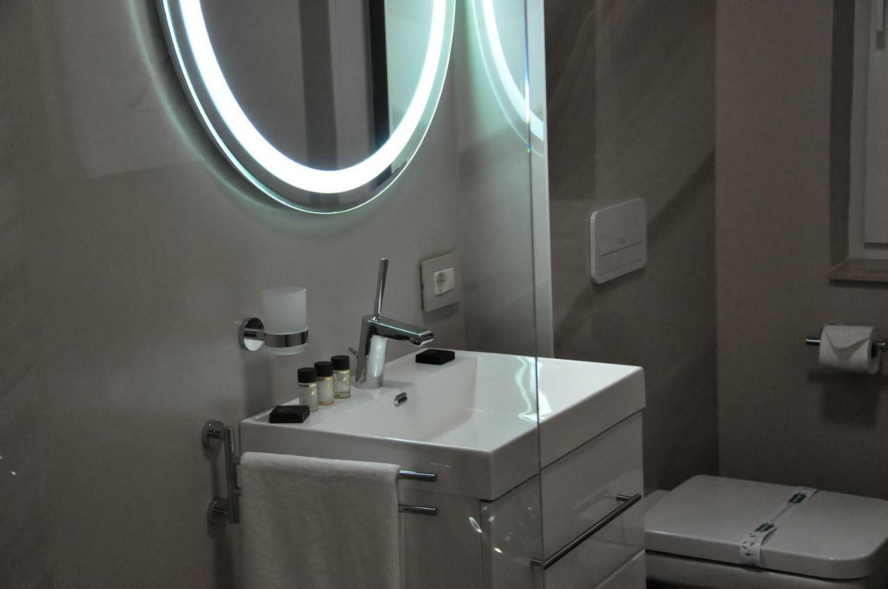 Rubio Residence - Accmonia Luxury Apartment Arad Eksteriør bilde
